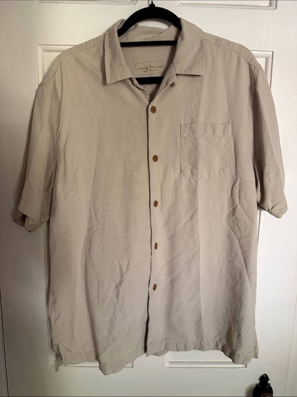 Vintage Silk Men’s Tommy Bahama button down
